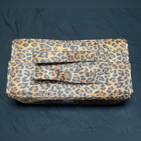 Cheetah print makeup/toiletry bag - Picture 2 of 9